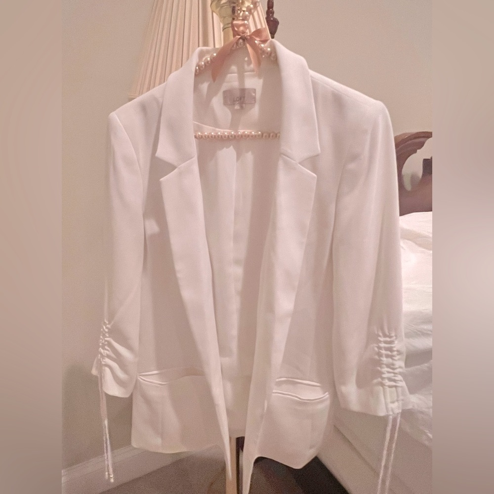 Blazer size 4